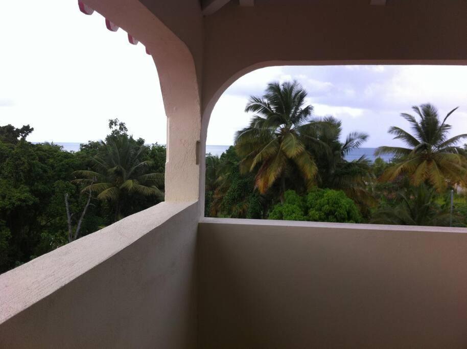 Haut De Villa Avec Vue Sur La Mer Sainte-Rose Bagian luar foto